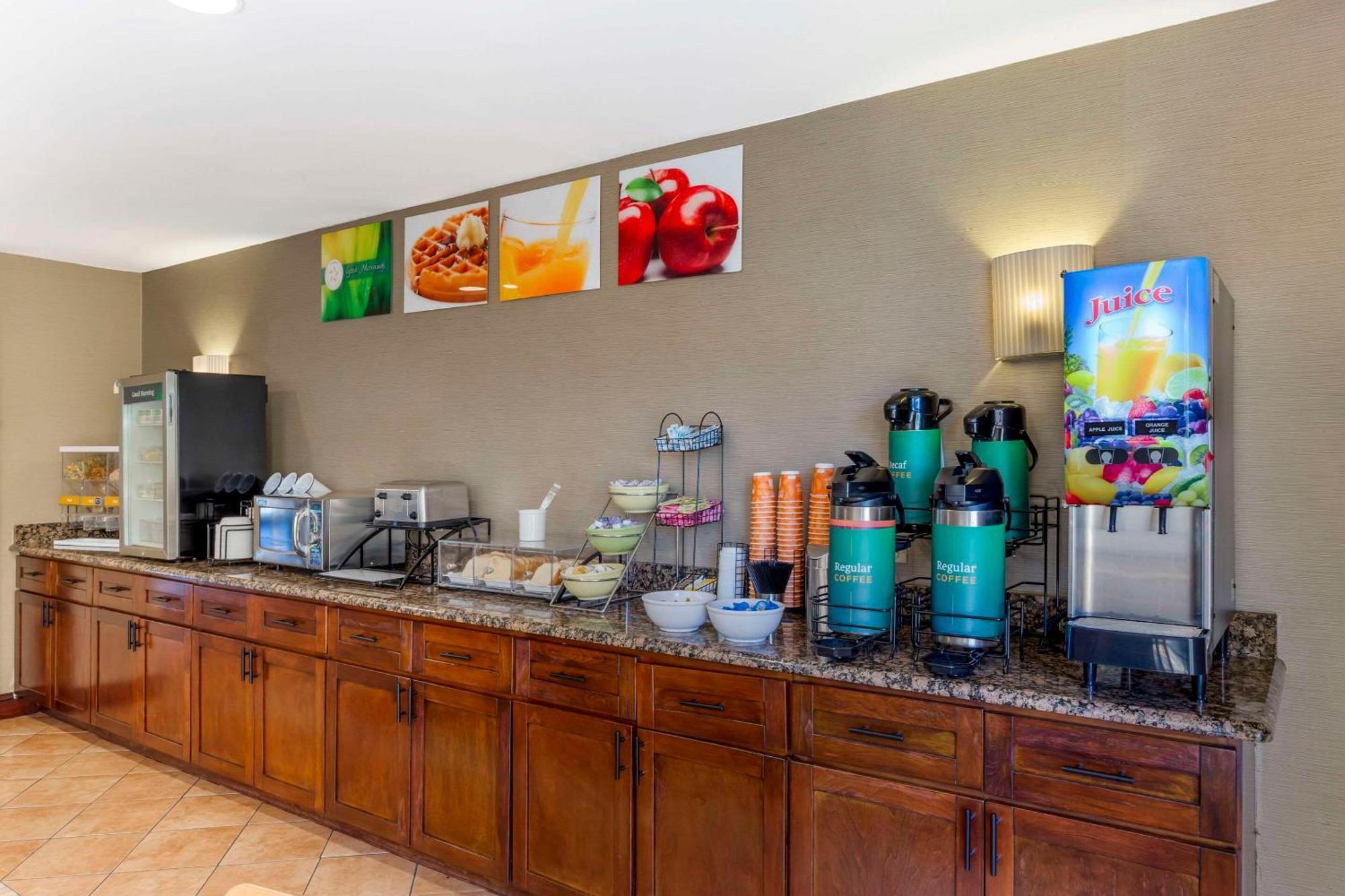 Quality Inn Raleigh Downtown Экстерьер фото