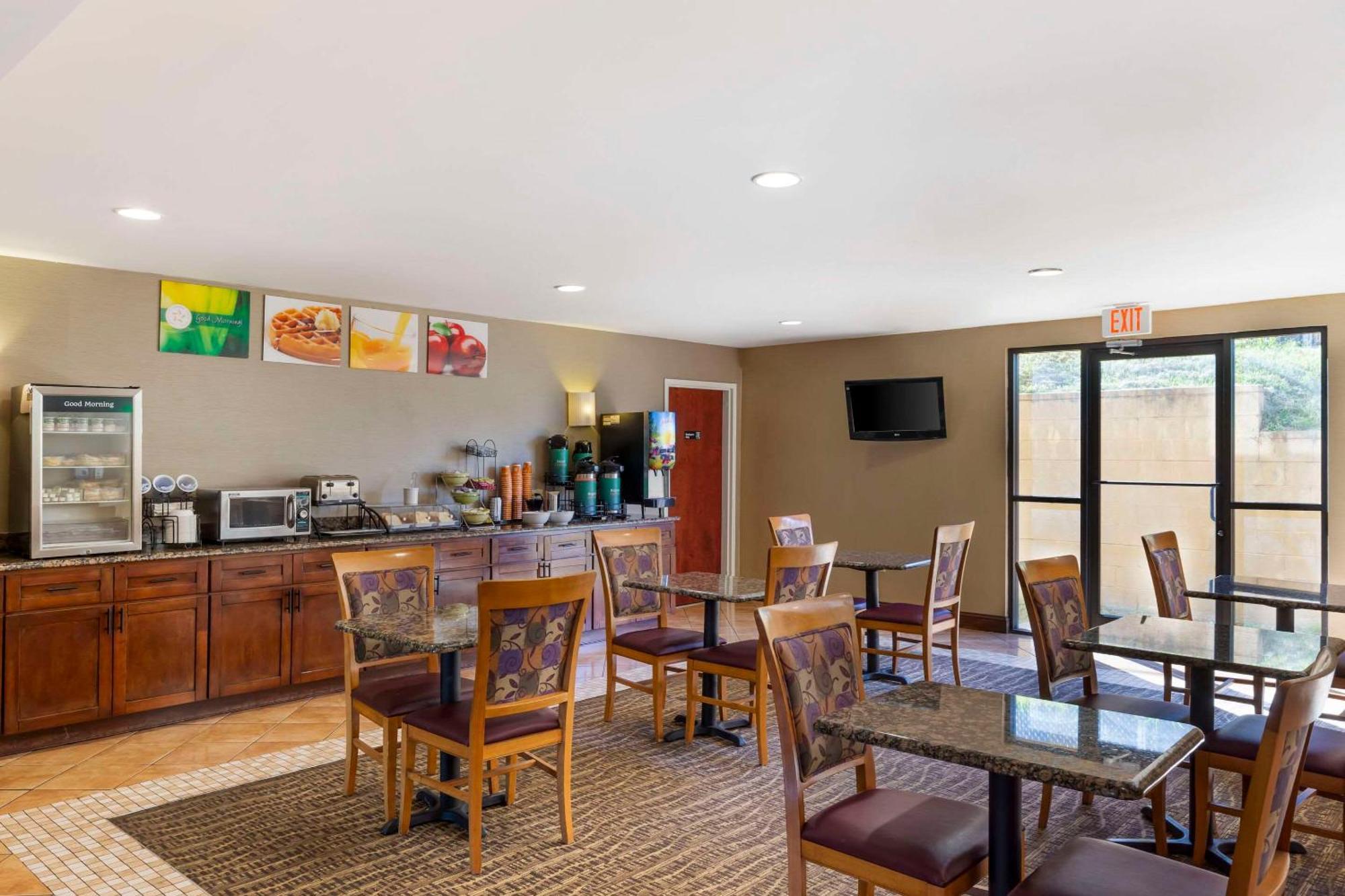 Quality Inn Raleigh Downtown Экстерьер фото