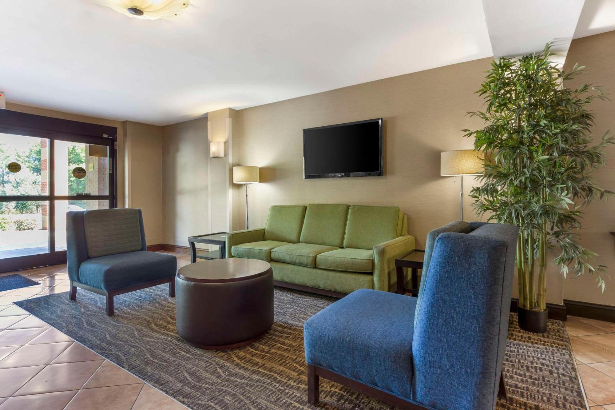 Quality Inn Raleigh Downtown Экстерьер фото