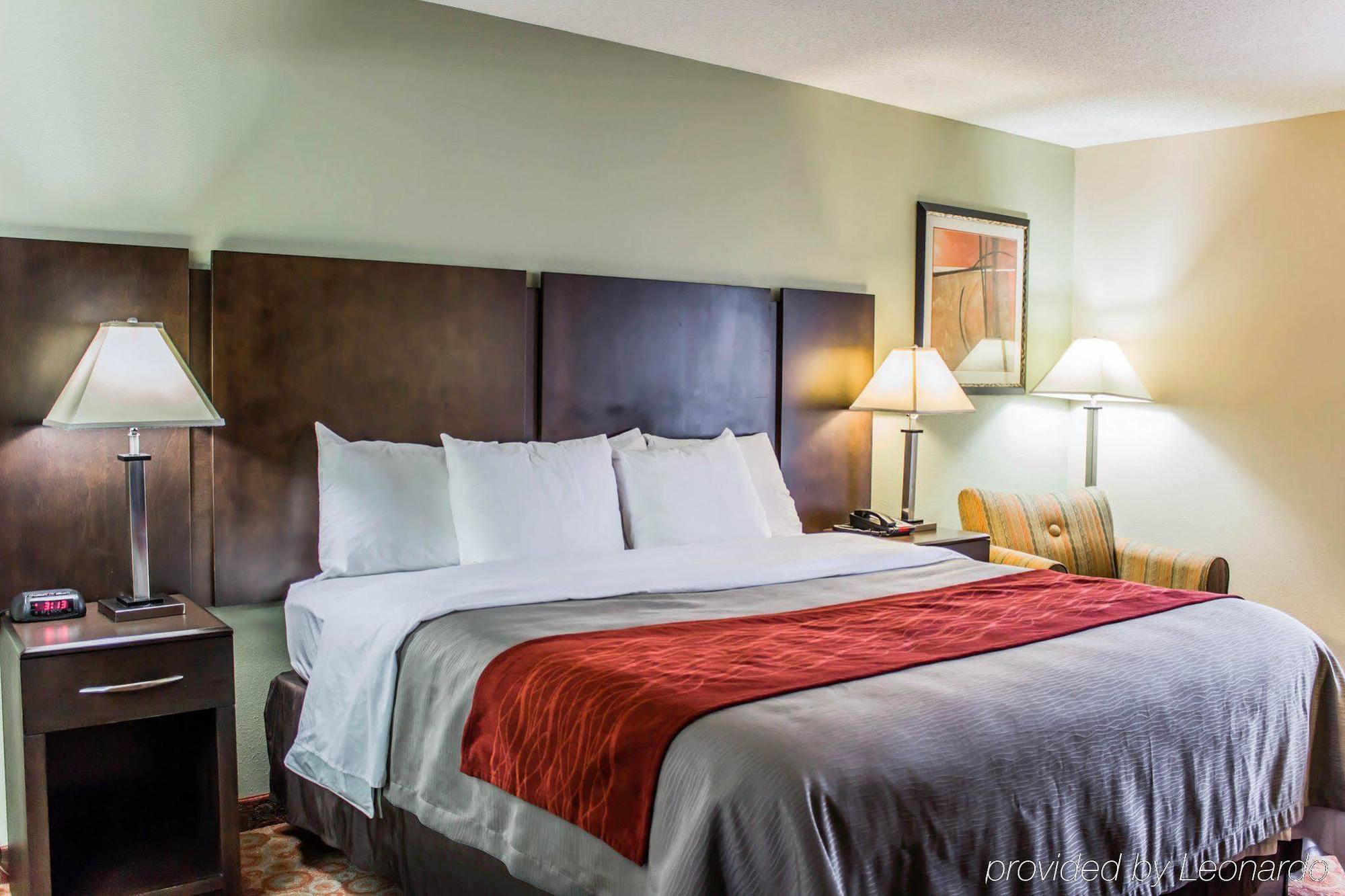 Quality Inn Raleigh Downtown Экстерьер фото