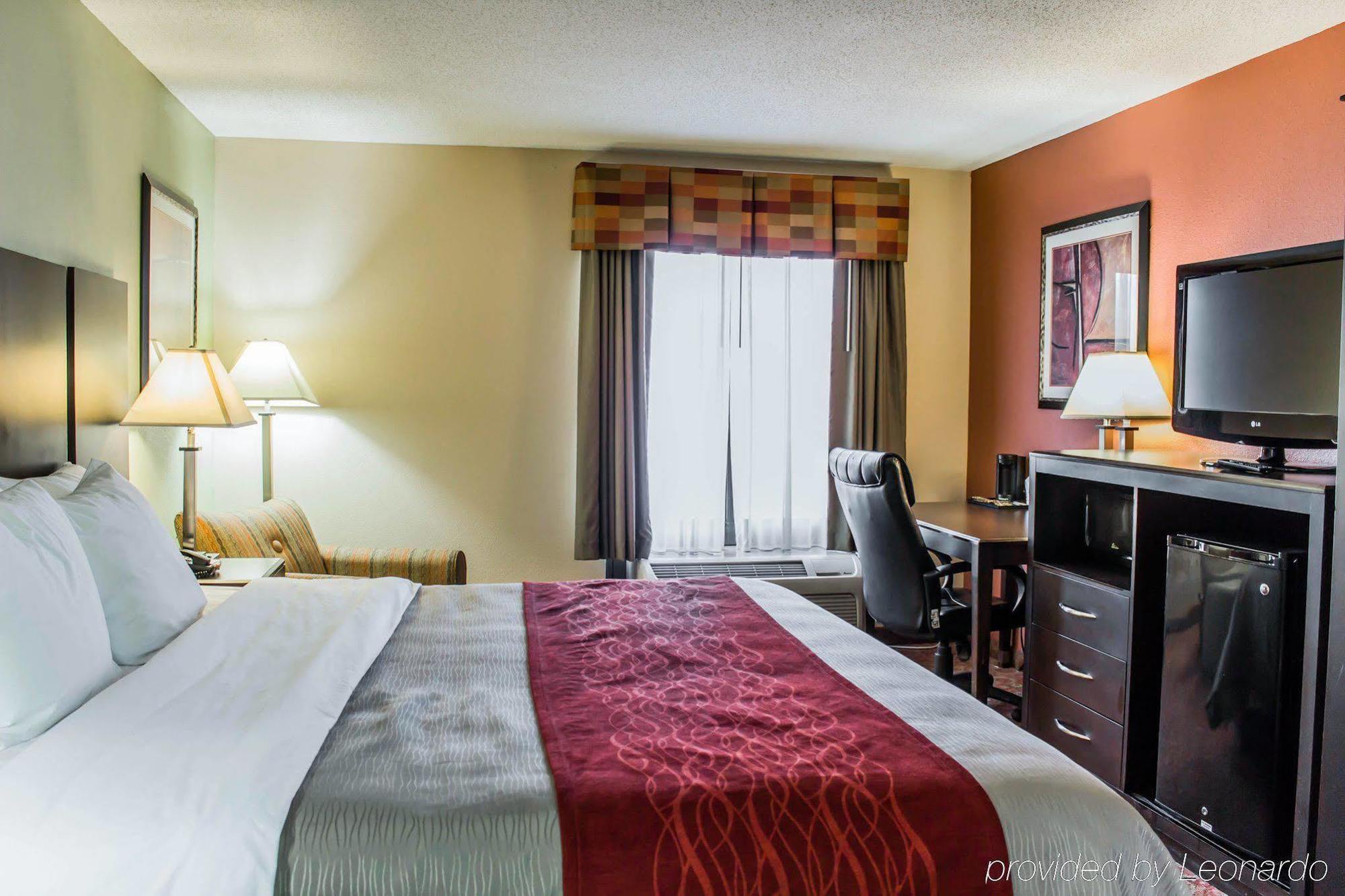 Quality Inn Raleigh Downtown Экстерьер фото